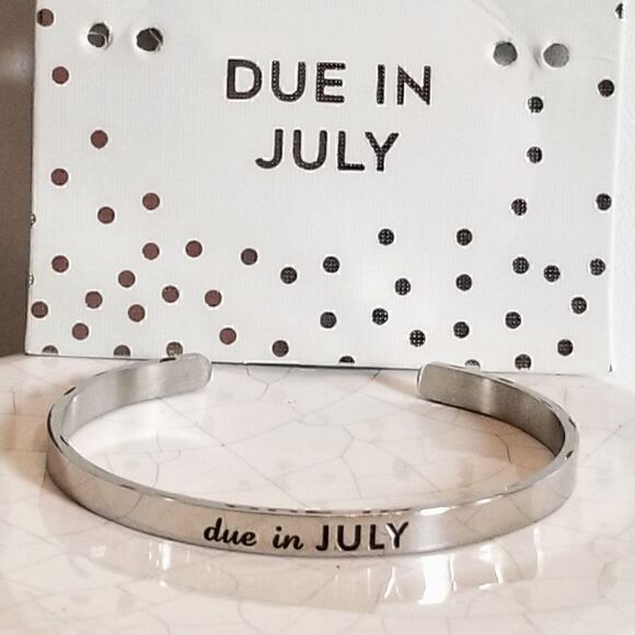 Stainless Steel July Soon To Be Mommy Due In Engraved Bracelet NEW - Picture 2 of 6